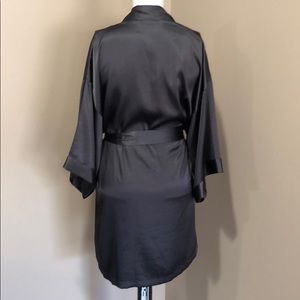 NWT Victorias Secret robe w/pockets!